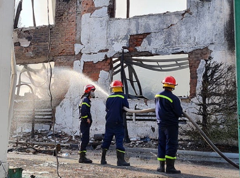 Đám cháy trong KCN ở Đồng Nai đã được khống chế, nhà máy bị thiêu rụi